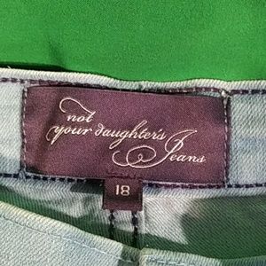 NYDJ Jeans - NYDJ light wash jeans straight leg size 18 NYDJ Jeans - NYDJ light wash jeans straight leg size 18